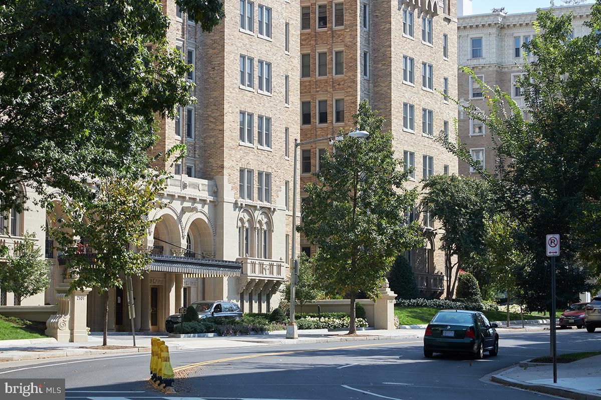 2310 ASHMEAD PL NW #107, WASHINGTON, District Of Columbia 20009, 1 Bedroom Bedrooms, 2 Rooms Rooms,1 BathroomBathrooms,Residential,For sale,2310 ASHMEAD PL NW #107,DCDC2167004 MLS # DCDC2167004