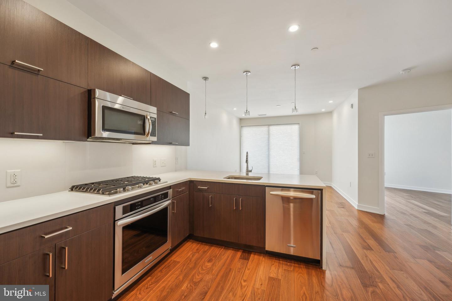 1350 MARYLAND AVE NE #412, WASHINGTON, District Of Columbia 20002, 1 Bedroom Bedrooms, ,1 BathroomBathrooms,Residential,For sale,1350 MARYLAND AVE NE #412,DCDC2156320 MLS # DCDC2156320