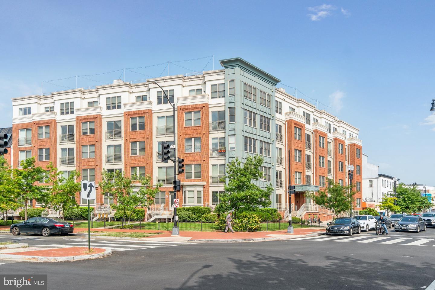 1350 MARYLAND AVE NE #412, WASHINGTON, District Of Columbia 20002, 1 Bedroom Bedrooms, ,1 BathroomBathrooms,Residential,For sale,1350 MARYLAND AVE NE #412,DCDC2156320 MLS # DCDC2156320