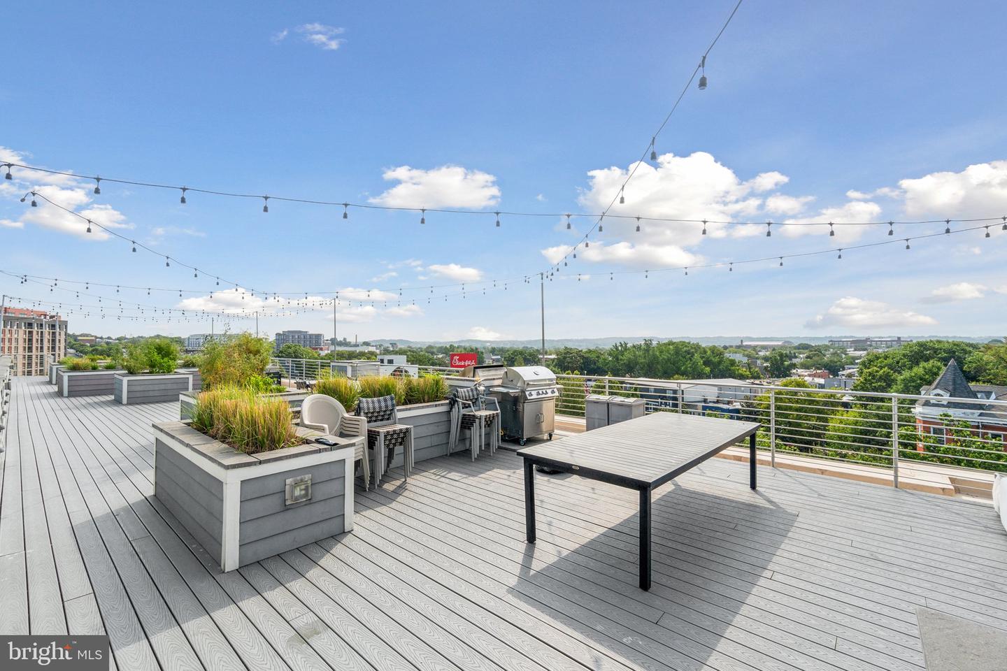 1350 MARYLAND AVE NE #412, WASHINGTON, District Of Columbia 20002, 1 Bedroom Bedrooms, ,1 BathroomBathrooms,Residential,For sale,1350 MARYLAND AVE NE #412,DCDC2156320 MLS # DCDC2156320