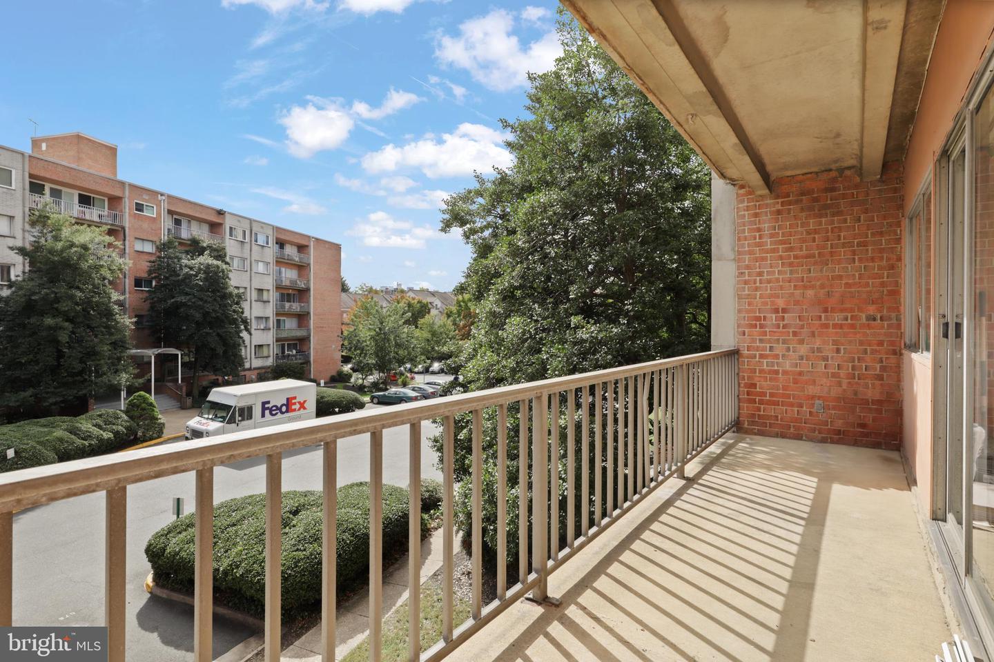 5851 QUANTRELL AVE #212, ALEXANDRIA, Virginia 22312, 2 Bedrooms Bedrooms, ,1 BathroomBathrooms,Residential,For sale,5851 QUANTRELL AVE #212,VAAX2039004 MLS # VAAX2039004