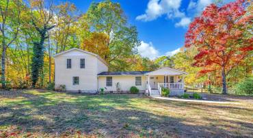 4414 GOV ALMOND RD, LOCUST GROVE, Virginia 22508, 5 Bedrooms Bedrooms, 10 Rooms Rooms,2 BathroomsBathrooms,Residential,For sale,4414 GOV ALMOND RD,VAOR2008244 MLS # VAOR2008244