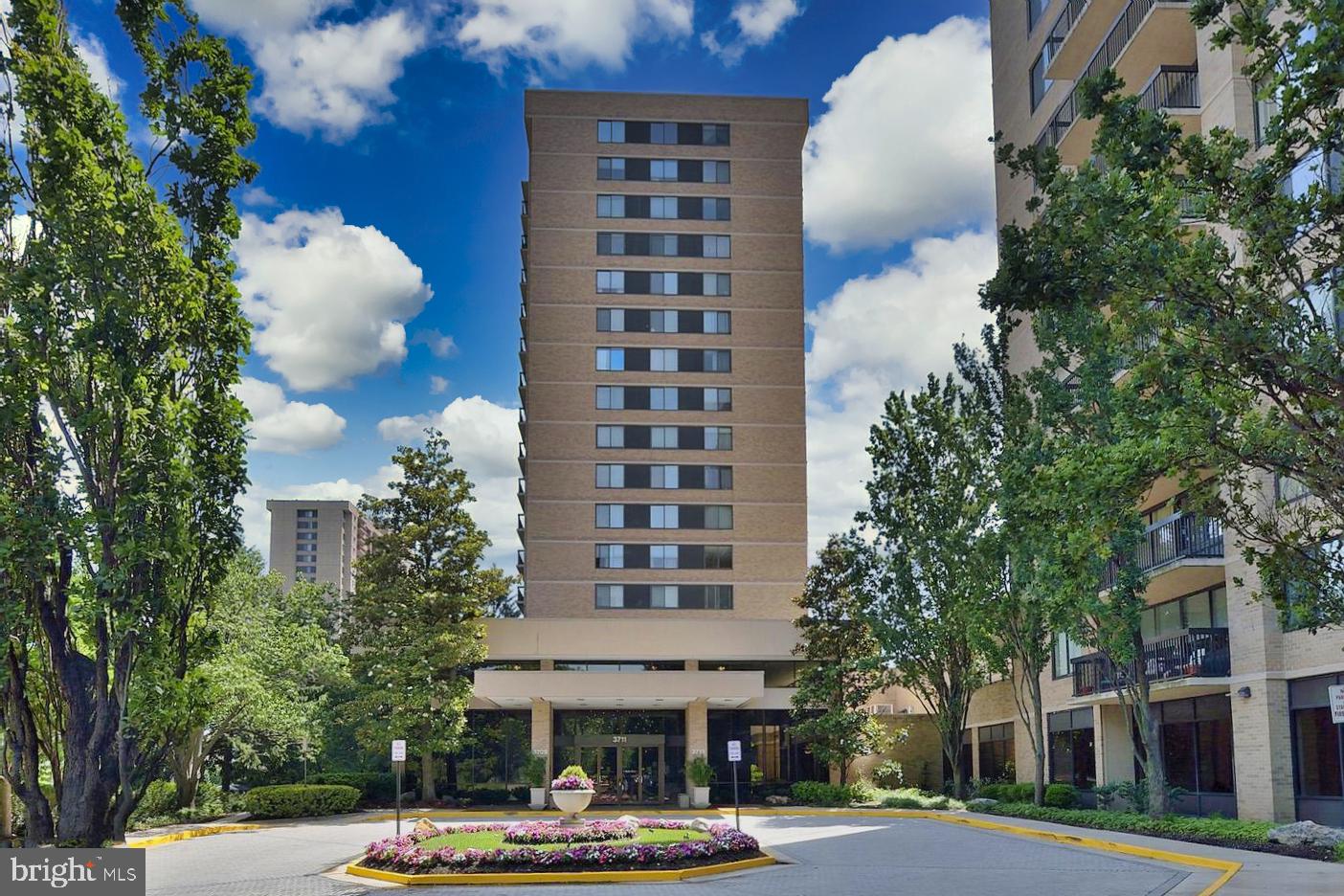 3709 S GEORGE MASON DR #407, FALLS CHURCH, Virginia 22041, 2 Bedrooms Bedrooms, ,1 BathroomBathrooms,Residential,For sale,3709 S GEORGE MASON DR #407,VAFX2208070 MLS # VAFX2208070