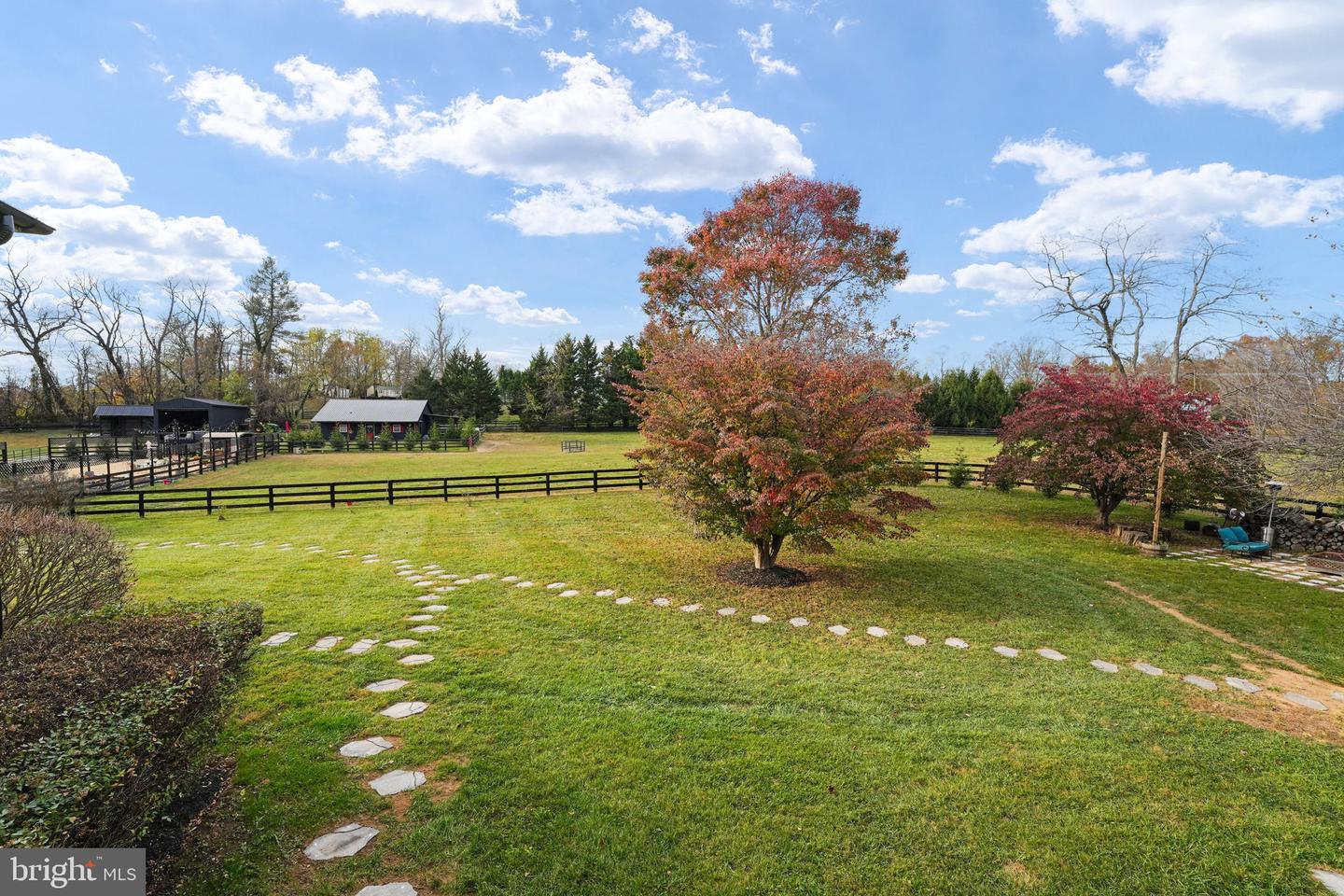 23333 FOUR CHIMNEYS LN, MIDDLEBURG, Virginia 20117, 4 Bedrooms Bedrooms, ,6 BathroomsBathrooms,Residential,For sale,23333 FOUR CHIMNEYS LN,VALO2080676 MLS # VALO2080676