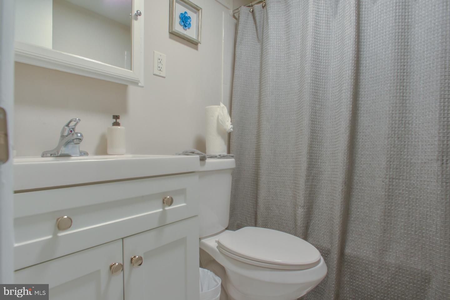 8 S VAN DORN ST #103, ALEXANDRIA, Virginia 22304, 1 Bedroom Bedrooms, ,1 BathroomBathrooms,Residential,For sale,8 S VAN DORN ST #103,VAAX2038928 MLS # VAAX2038928