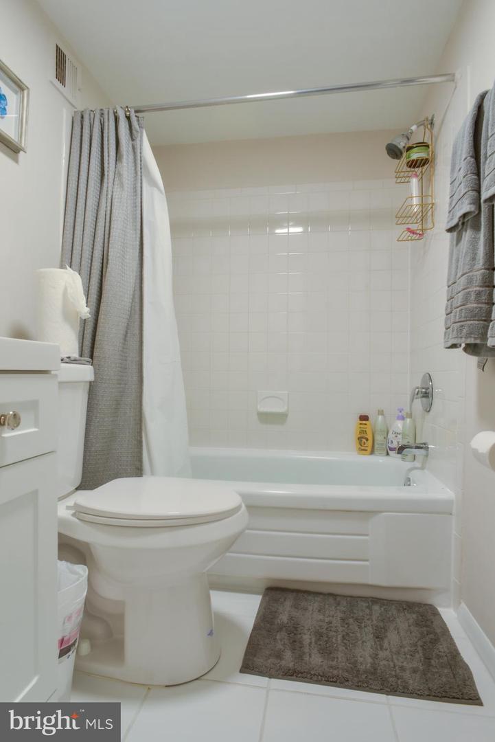 8 S VAN DORN ST #103, ALEXANDRIA, Virginia 22304, 1 Bedroom Bedrooms, ,1 BathroomBathrooms,Residential,For sale,8 S VAN DORN ST #103,VAAX2038928 MLS # VAAX2038928