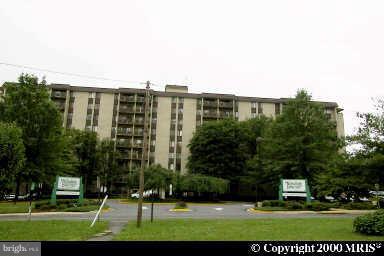 6001 ARLINGTON BLVD #114, FALLS CHURCH, Virginia 22044, 1 Bedroom Bedrooms, ,1 BathroomBathrooms,Residential,For sale,6001 ARLINGTON BLVD #114,VAFX2209076 MLS # VAFX2209076