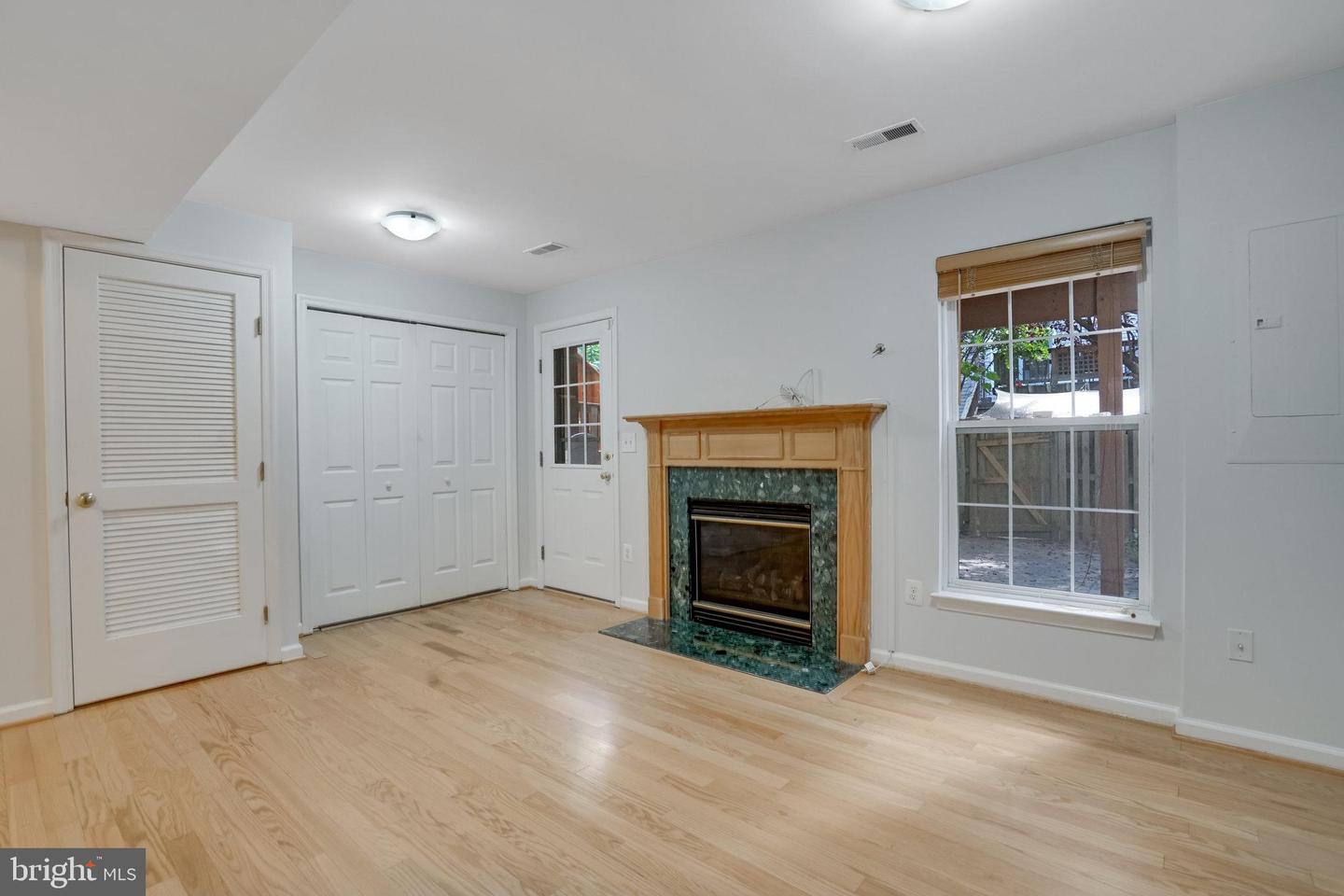 154 INGLE PL, ALEXANDRIA, Virginia 22304, 3 Bedrooms Bedrooms, ,2 BathroomsBathrooms,Residential,For sale,154 INGLE PL,VAAX2037450 MLS # VAAX2037450