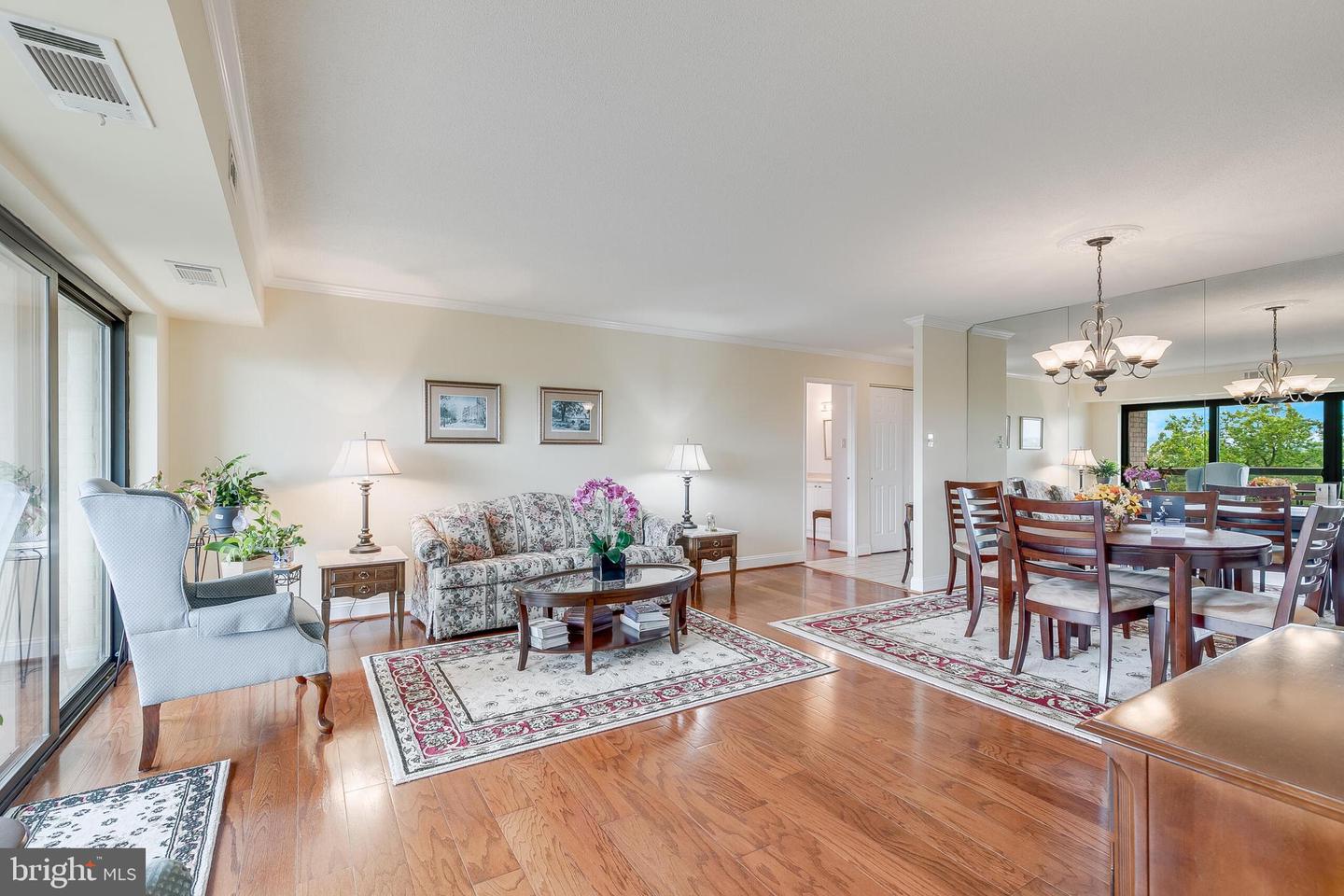 307 YOAKUM PKWY #1020, ALEXANDRIA, Virginia 22304, 2 Bedrooms Bedrooms, ,1 BathroomBathrooms,Residential,For sale,307 YOAKUM PKWY #1020,VAAX2037516 MLS # VAAX2037516