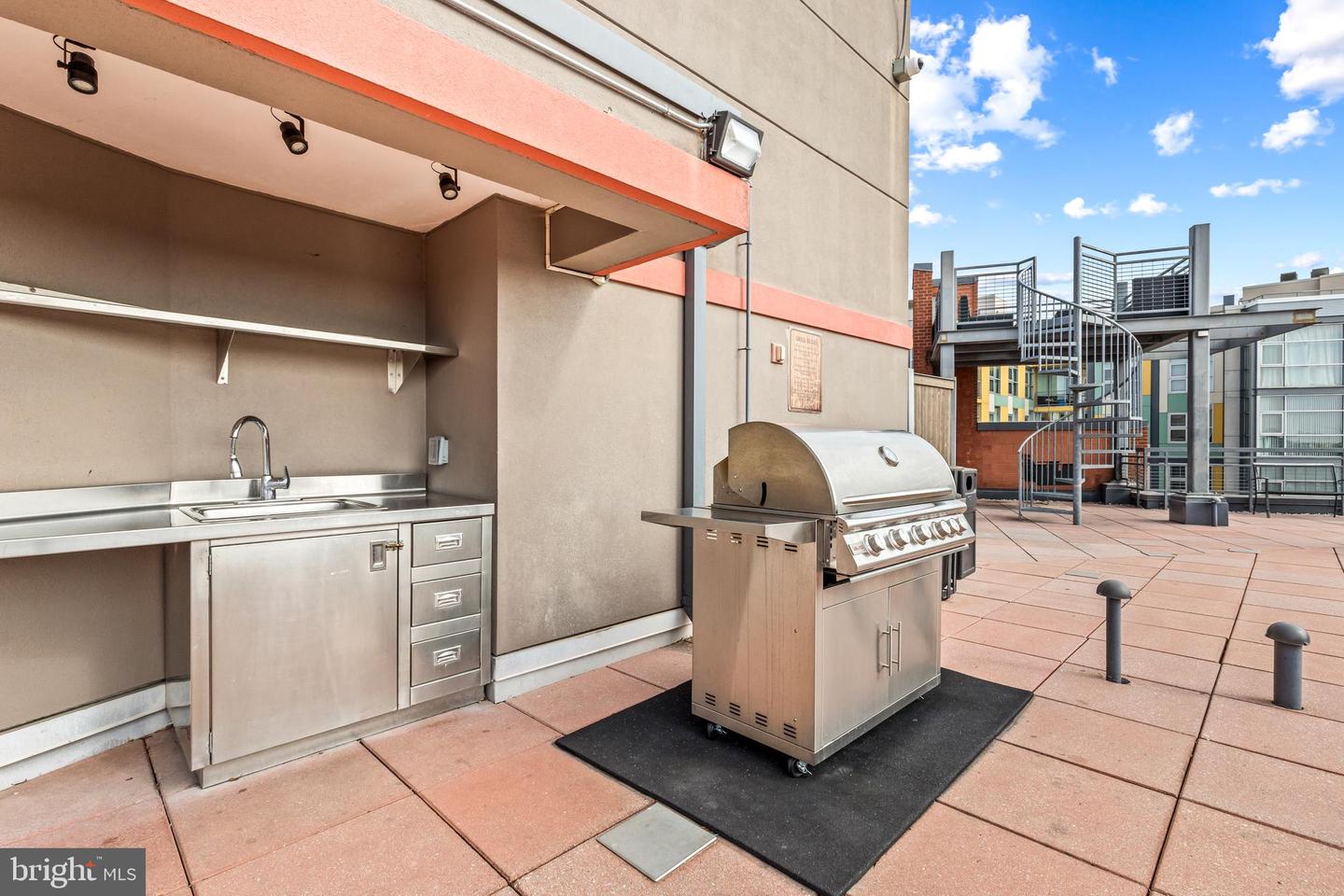 2120 VERMONT AVE NW #403, WASHINGTON, District Of Columbia 20001, 1 Bedroom Bedrooms, ,1 BathroomBathrooms,Residential,For sale,2120 VERMONT AVE NW #403,DCDC2166404 MLS # DCDC2166404