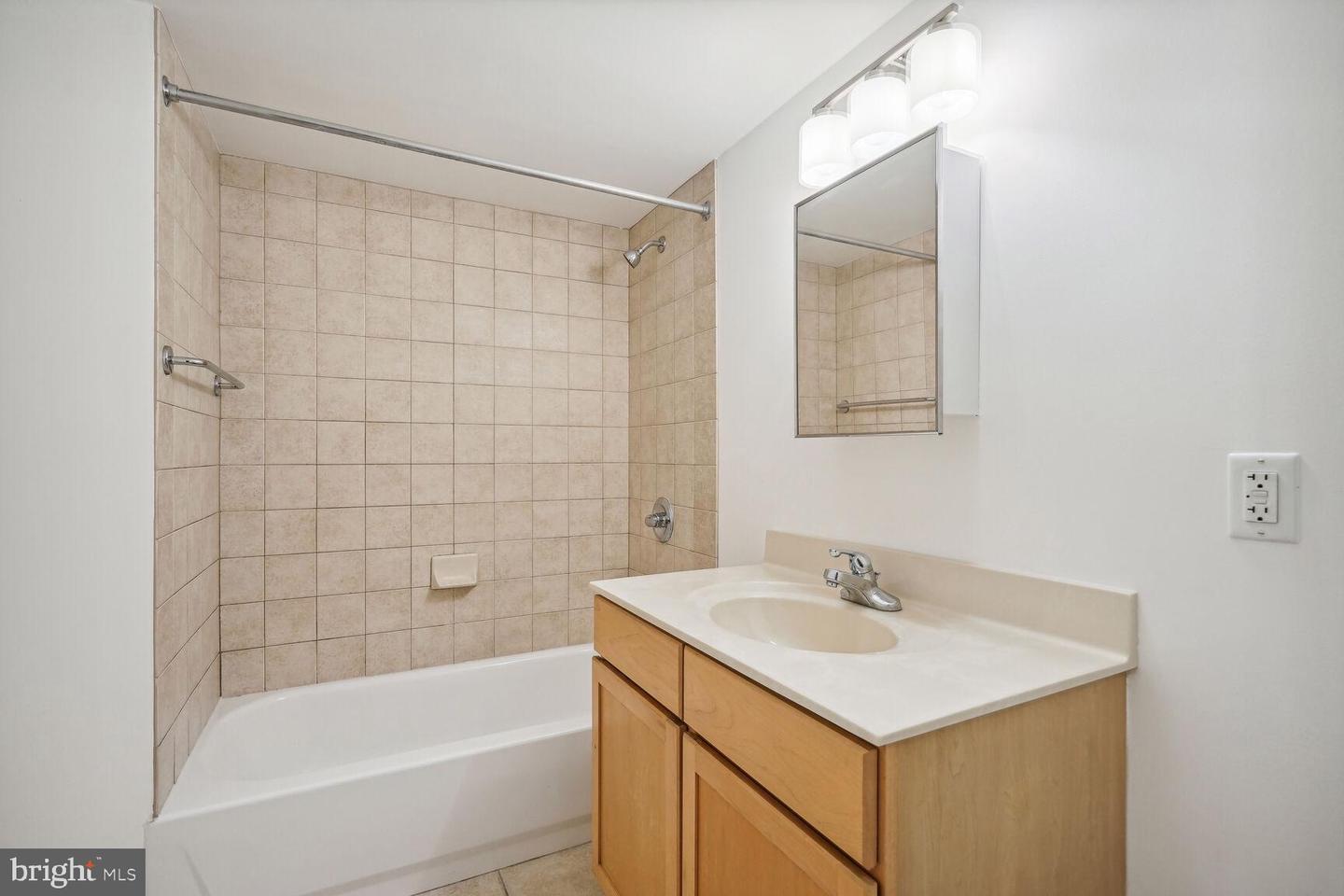 800 4TH ST SW #S106, WASHINGTON, District Of Columbia 20024, ,1 BathroomBathrooms,Residential,For sale,800 4TH ST SW #S106,DCDC2131318 MLS # DCDC2131318