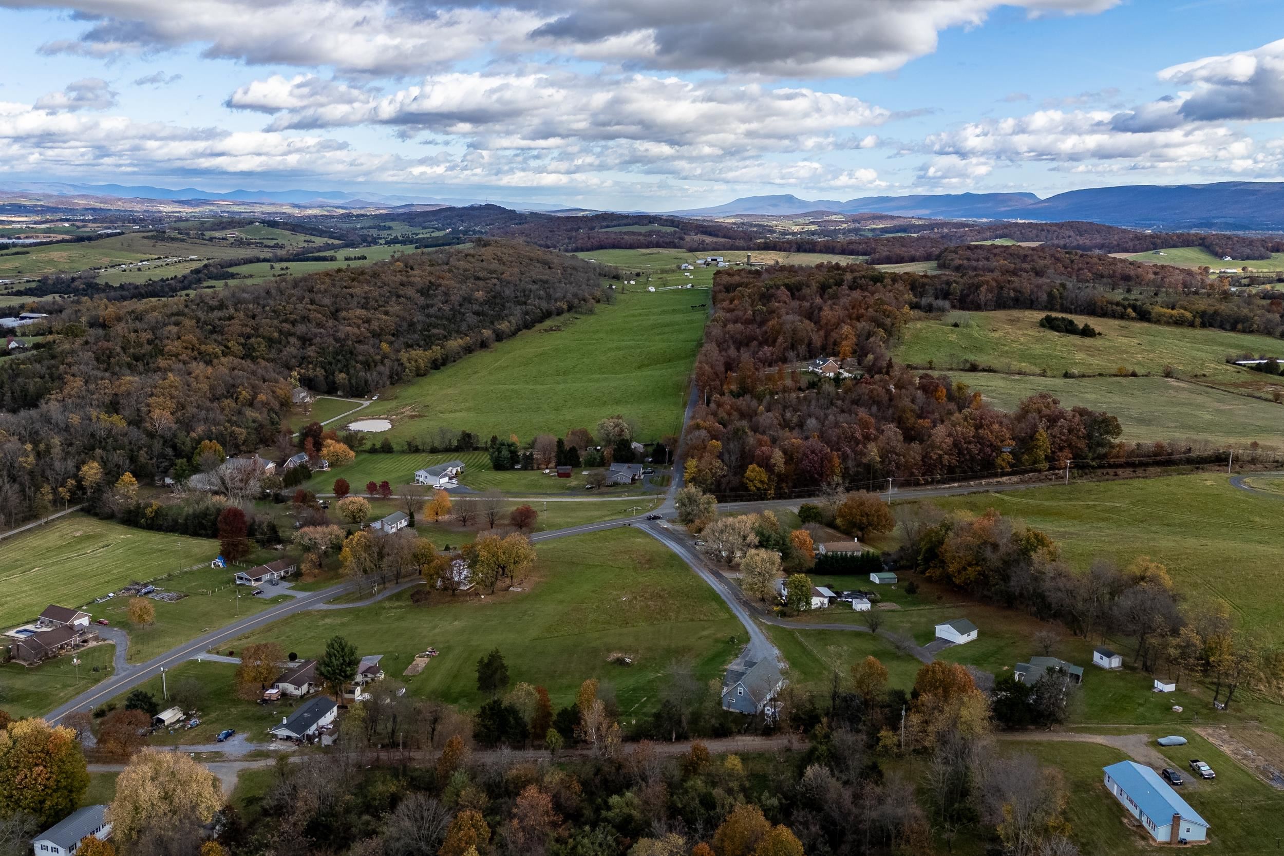 2897 LONGS PUMP RD, ROCKINGHAM, Virginia 22802, 3 Bedrooms Bedrooms, ,3 BathroomsBathrooms,Residential,2897 LONGS PUMP RD,658462 MLS # 658462