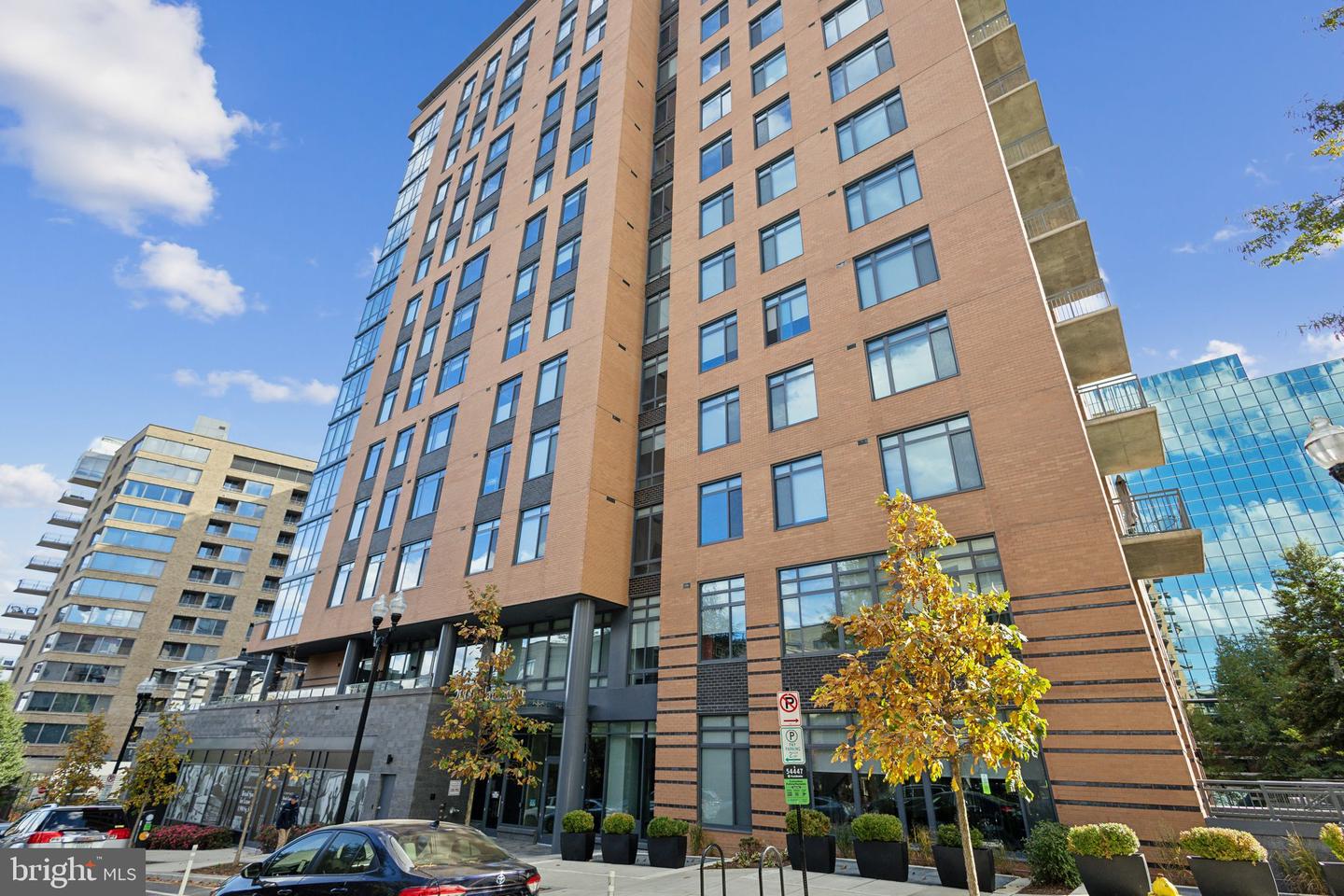 2000 CLARENDON BLVD #505, ARLINGTON, Virginia 22201, 2 Bedrooms Bedrooms, ,2 BathroomsBathrooms,Residential,For sale,2000 CLARENDON BLVD #505,VAAR2049228 MLS # VAAR2049228