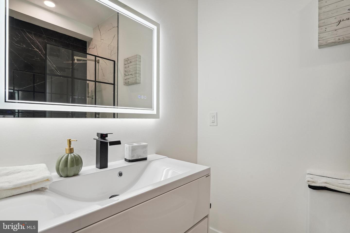 701 QUINCY ST NE #1C, WASHINGTON, District Of Columbia 20017, 2 Bedrooms Bedrooms, ,2 BathroomsBathrooms,Residential,For sale,701 QUINCY ST NE #1C,DCDC2167300 MLS # DCDC2167300