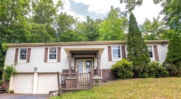 17985 POSSUM POINT RD, DUMFRIES, Virginia 22026, 5 Bedrooms Bedrooms, ,3 BathroomsBathrooms,Residential,For sale,17985 POSSUM POINT RD,VAPW2082632 MLS # VAPW2082632