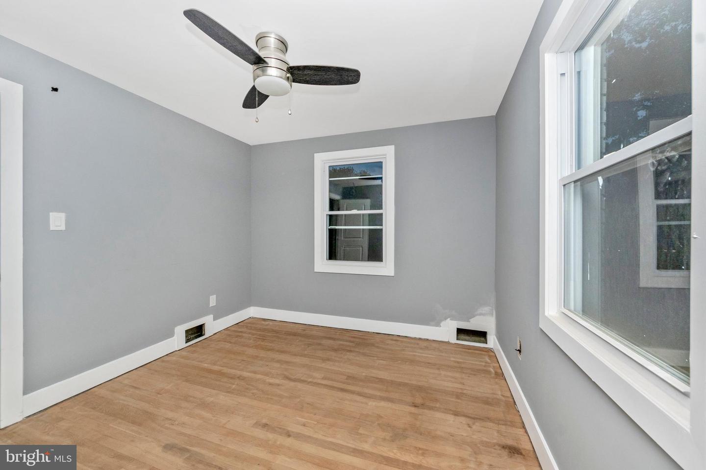 5050 BENNING RD SE, WASHINGTON, District Of Columbia 20019, 4 Bedrooms Bedrooms, ,2 BathroomsBathrooms,Residential,For sale,5050 BENNING RD SE,DCDC2164752 MLS # DCDC2164752