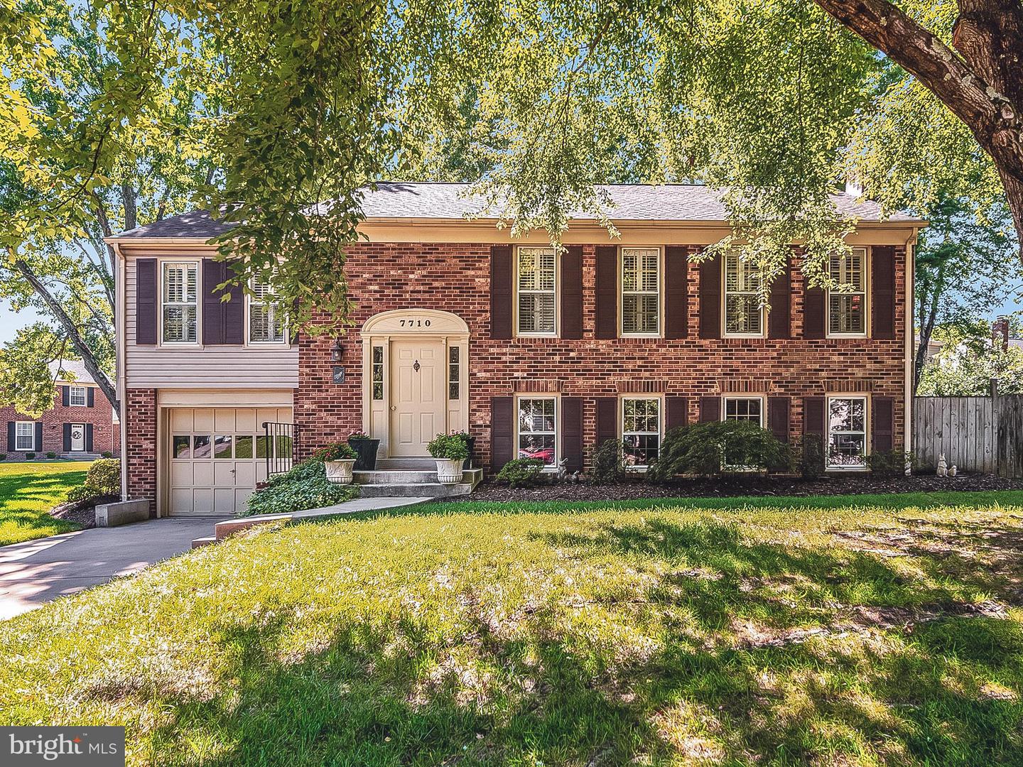 7710 MARITIME LN, SPRINGFIELD, Virginia 22153, 4 Bedrooms Bedrooms, 13 Rooms Rooms,3 BathroomsBathrooms,Residential,For sale,7710 MARITIME LN,VAFX2209174 MLS # VAFX2209174