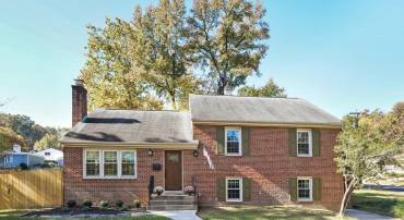 6902 CLEMSON DR, ALEXANDRIA, Virginia 22307, 4 Bedrooms Bedrooms, ,3 BathroomsBathrooms,Residential,For sale,6902 CLEMSON DR,VAFX2205000 MLS # VAFX2205000