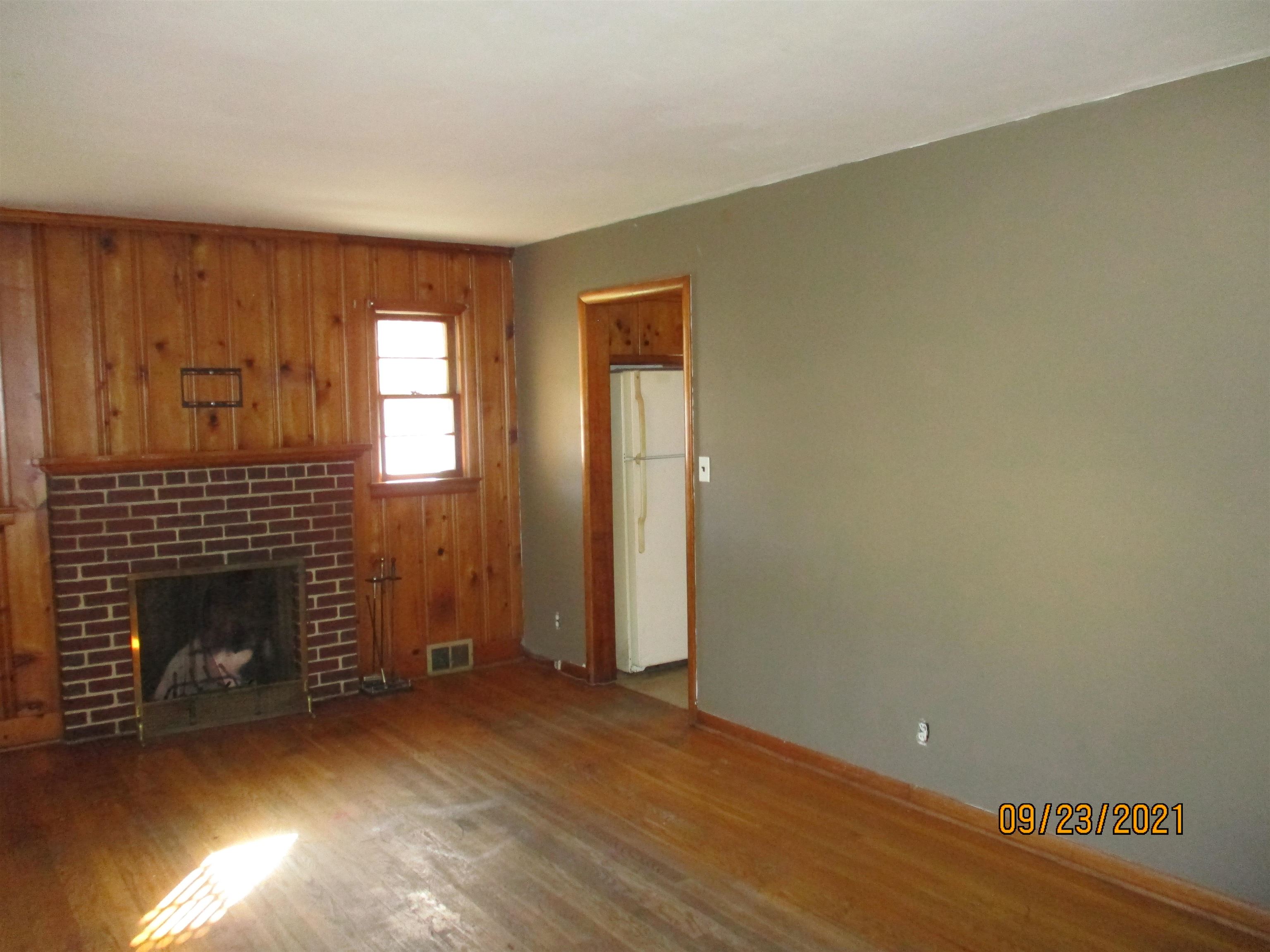 201 N DELPHINE AVE, WAYNESBORO, Virginia 22980, 3 Bedrooms Bedrooms, ,1 BathroomBathrooms,Residential,ATN Investor or 1st time home buyer,201 N DELPHINE AVE,658549 MLS # 658549