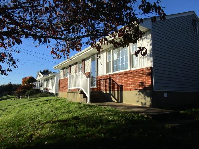 306 HOOVER ST, STAUNTON, Virginia 24401, 3 Bedrooms Bedrooms, ,1 BathroomBathrooms,Residential,306 HOOVER ST,658558 MLS # 658558