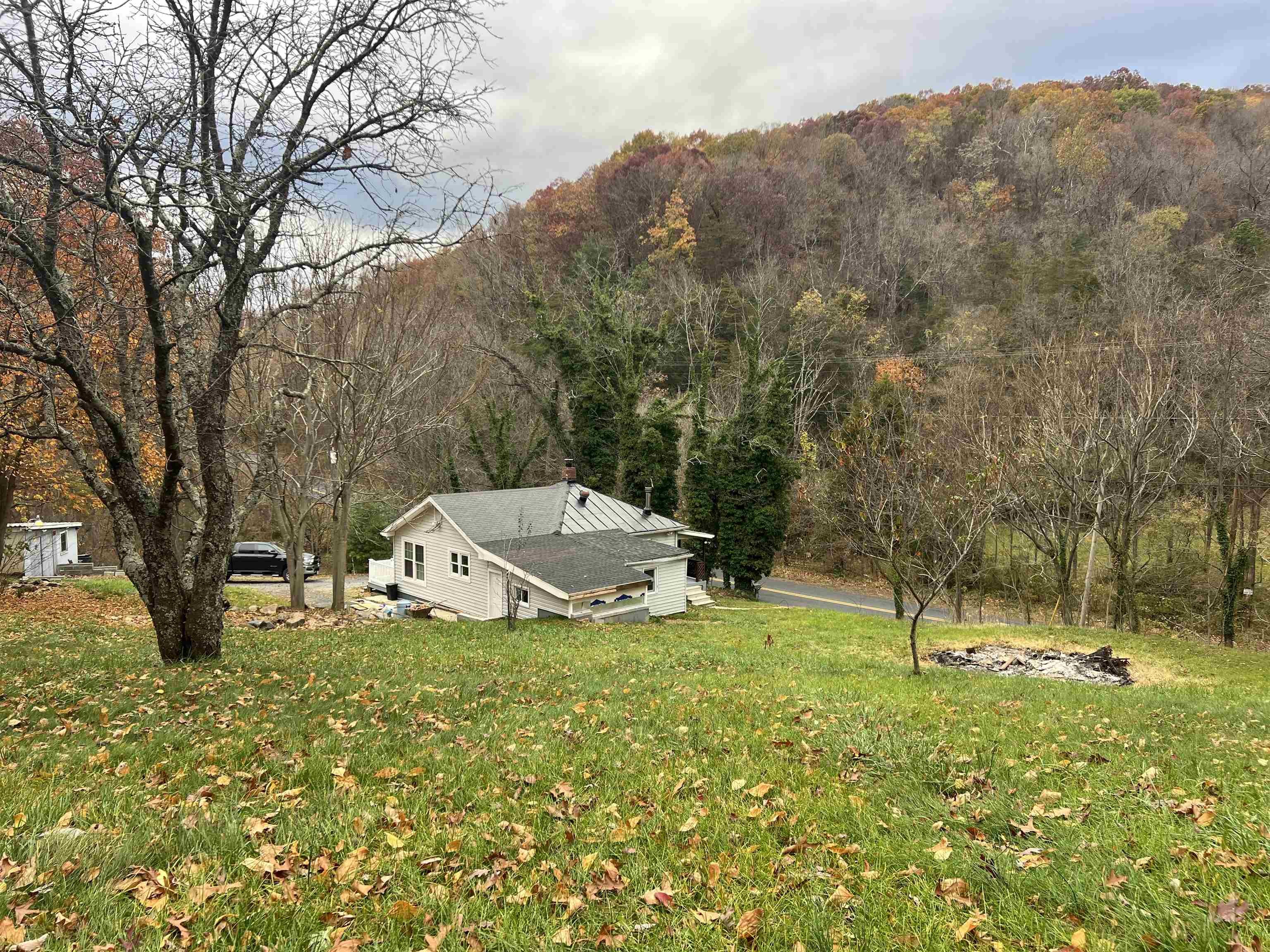 1312 JENNINGS GAP RD, CHURCHVILLE, Virginia 24421, 2 Bedrooms Bedrooms, ,2 BathroomsBathrooms,Residential,1312 JENNINGS GAP RD,658567 MLS # 658567