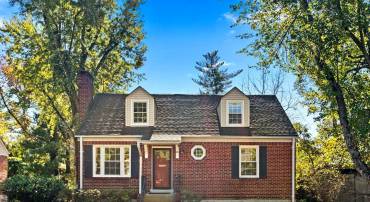 6807 JEFFERSON AVE, FALLS CHURCH, Virginia 22042, 4 Bedrooms Bedrooms, ,2 BathroomsBathrooms,Residential,For sale,6807 JEFFERSON AVE,VAFX2206502 MLS # VAFX2206502