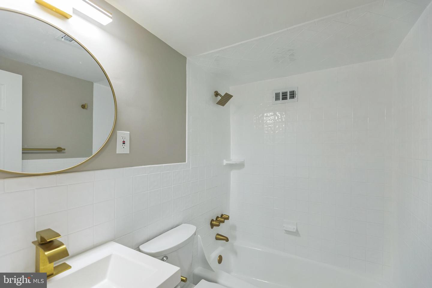 401 N ARMISTEAD ST #407, ALEXANDRIA, Virginia 22312, 1 Bedroom Bedrooms, ,1 BathroomBathrooms,Residential,For sale,401 N ARMISTEAD ST #407,VAAX2039258 MLS # VAAX2039258