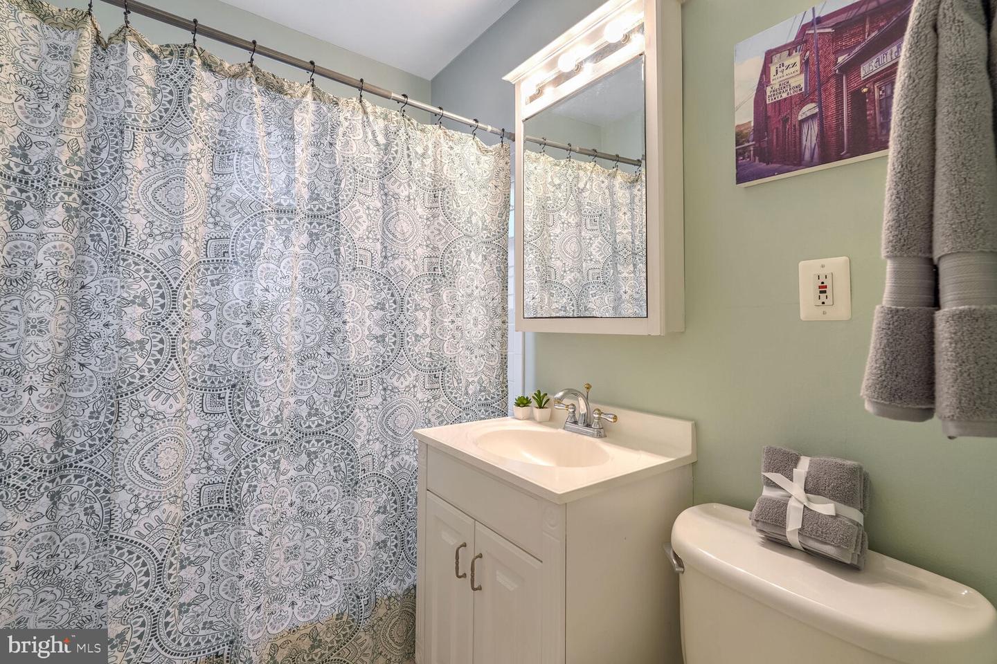 1300 N MEADE ST #25, ARLINGTON, Virginia 22209, 1 Bedroom Bedrooms, ,1 BathroomBathrooms,Residential,For sale,1300 N MEADE ST #25,VAAR2050422 MLS # VAAR2050422