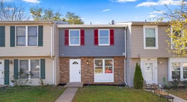 10135 STATESBORO CT, MANASSAS, Virginia 20109, 3 Bedrooms Bedrooms, ,2 BathroomsBathrooms,Residential,For sale,10135 STATESBORO CT,VAPW2082768 MLS # VAPW2082768