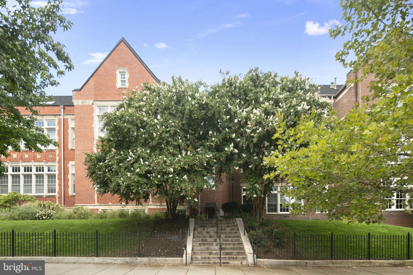 440 12TH ST NE #305, WASHINGTON, District Of Columbia 20002, 1 Bedroom Bedrooms, ,1 BathroomBathrooms,Residential,For sale,440 12TH ST NE #305,DCDC2149888 MLS # DCDC2149888