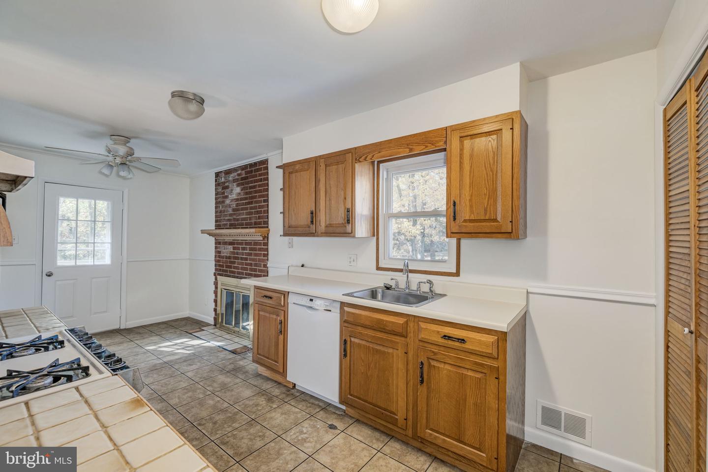 6809 JEROME ST, SPRINGFIELD, Virginia 22150, 4 Bedrooms Bedrooms, ,2 BathroomsBathrooms,Residential,For sale,6809 JEROME ST,VAFX2206562 MLS # VAFX2206562