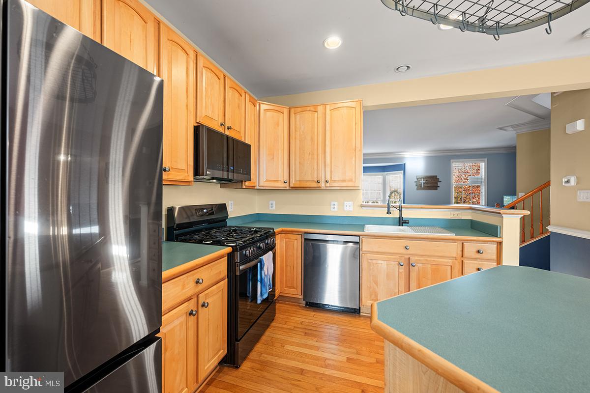 8245 LAMBERTS LN, ALEXANDRIA, Virginia 22309, 3 Bedrooms Bedrooms, ,2 BathroomsBathrooms,Residential,For sale,8245 LAMBERTS LN,VAFX2208878 MLS # VAFX2208878