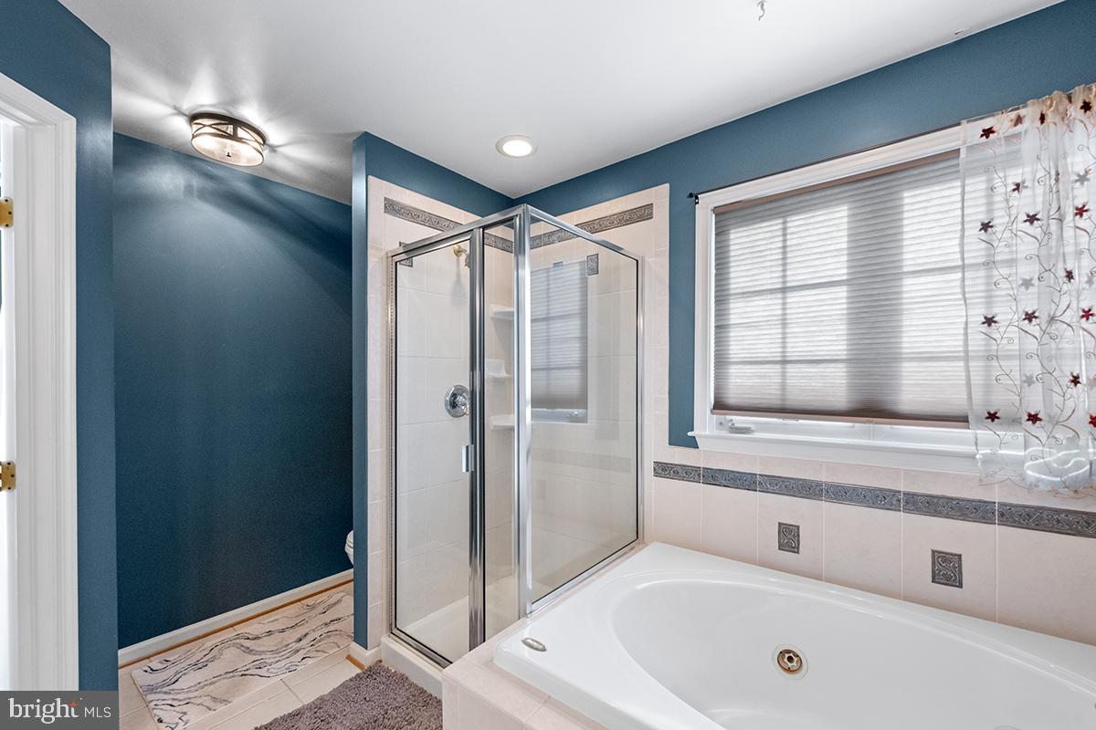 8245 LAMBERTS LN, ALEXANDRIA, Virginia 22309, 3 Bedrooms Bedrooms, ,2 BathroomsBathrooms,Residential,For sale,8245 LAMBERTS LN,VAFX2208878 MLS # VAFX2208878