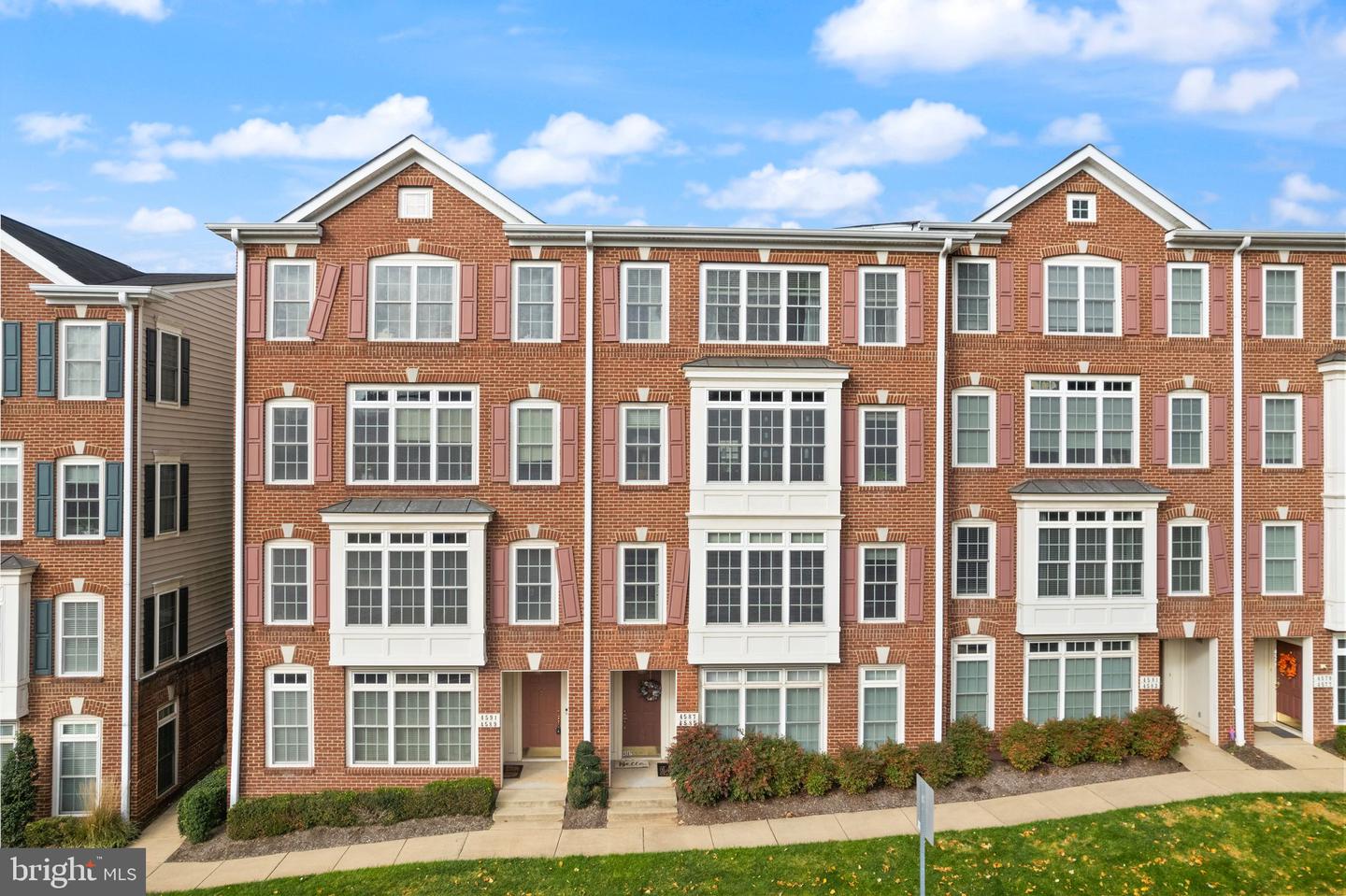 4585 WHITTEMORE PL #1221, FAIRFAX, Virginia 22030, 3 Bedrooms Bedrooms, ,2 BathroomsBathrooms,Residential,For sale,4585 WHITTEMORE PL #1221,VAFX2208972 MLS # VAFX2208972