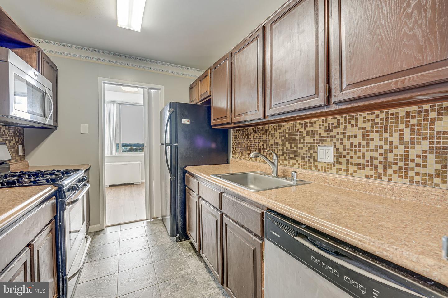 301 N BEAUREGARD ST N #902, ALEXANDRIA, Virginia 22312, 1 Bedroom Bedrooms, ,1 BathroomBathrooms,Residential,For sale,301 N BEAUREGARD ST N #902,VAAX2039390 MLS # VAAX2039390