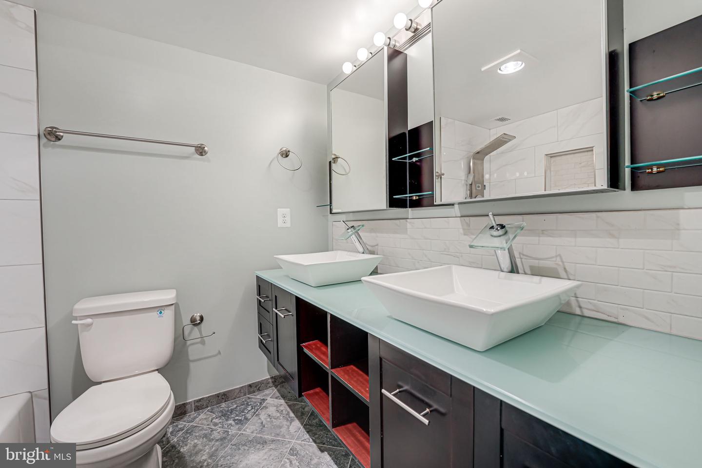 301 N BEAUREGARD ST N #902, ALEXANDRIA, Virginia 22312, 1 Bedroom Bedrooms, ,1 BathroomBathrooms,Residential,For sale,301 N BEAUREGARD ST N #902,VAAX2039390 MLS # VAAX2039390