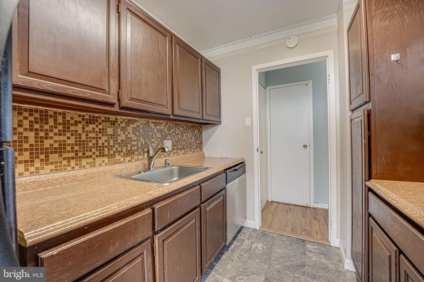 301 N BEAUREGARD ST N #902, ALEXANDRIA, Virginia 22312, 1 Bedroom Bedrooms, ,1 BathroomBathrooms,Residential,For sale,301 N BEAUREGARD ST N #902,VAAX2039390 MLS # VAAX2039390