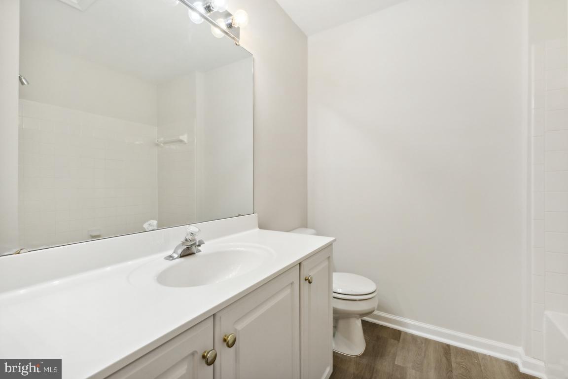 7724 EFFINGHAM SQ, ALEXANDRIA, Virginia 22315, 4 Bedrooms Bedrooms, ,3 BathroomsBathrooms,Residential,For sale,7724 EFFINGHAM SQ,VAFX2209498 MLS # VAFX2209498