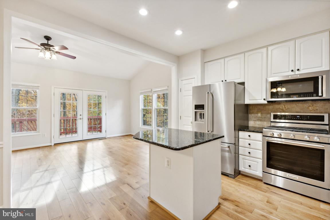 7724 EFFINGHAM SQ, ALEXANDRIA, Virginia 22315, 4 Bedrooms Bedrooms, ,3 BathroomsBathrooms,Residential,For sale,7724 EFFINGHAM SQ,VAFX2209498 MLS # VAFX2209498