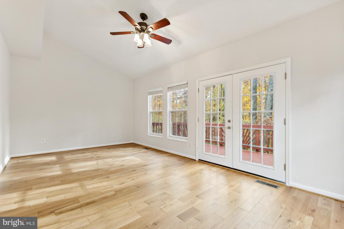 7724 EFFINGHAM SQ, ALEXANDRIA, Virginia 22315, 4 Bedrooms Bedrooms, ,3 BathroomsBathrooms,Residential,For sale,7724 EFFINGHAM SQ,VAFX2209498 MLS # VAFX2209498