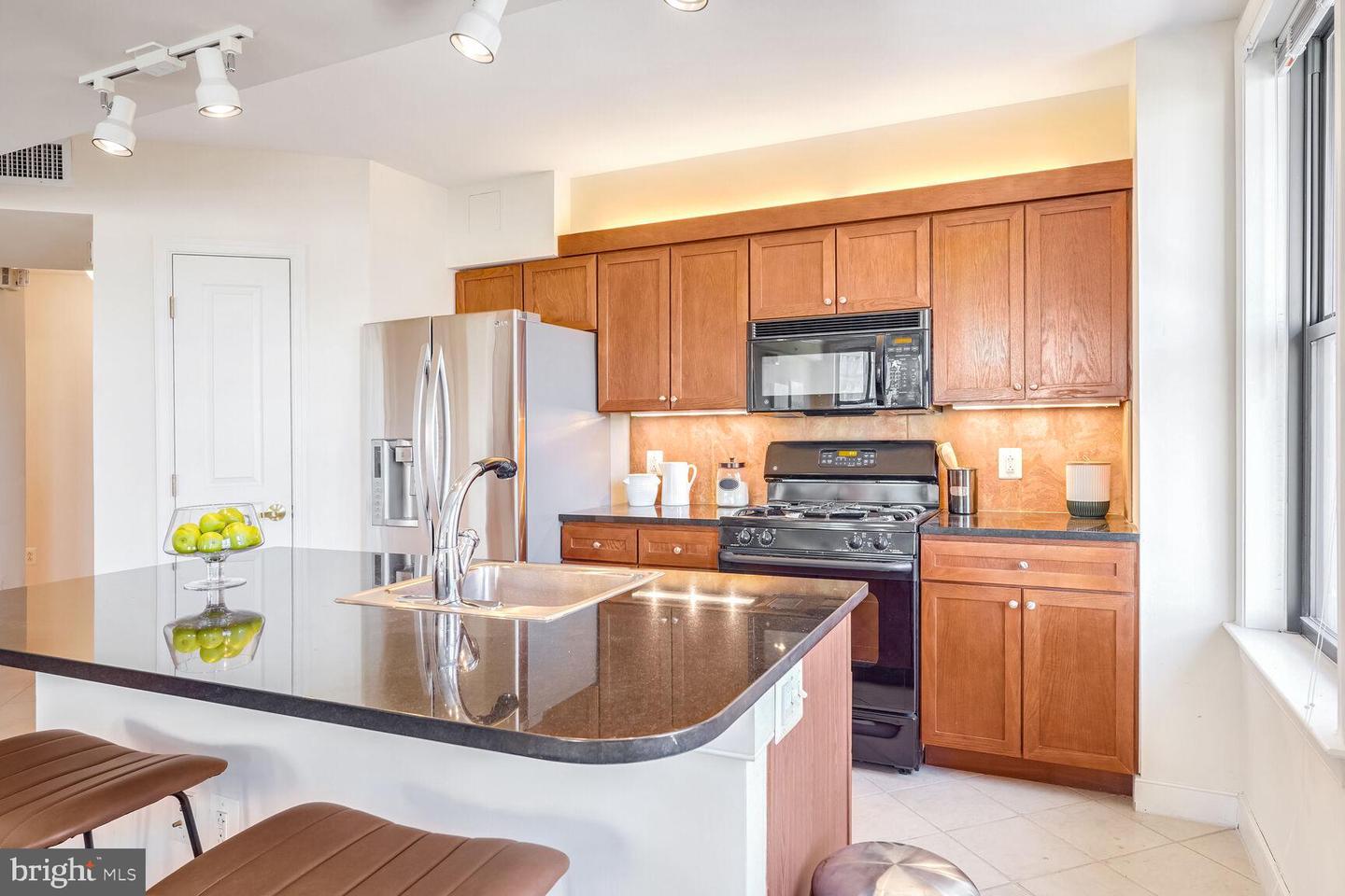 616 E ST NW #1018, WASHINGTON, District Of Columbia 20004, 2 Bedrooms Bedrooms, ,2 BathroomsBathrooms,Residential,For sale,616 E ST NW #1018,DCDC2167526 MLS # DCDC2167526