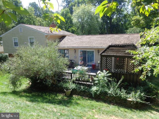 7016 HADLOW DR, SPRINGFIELD, Virginia 22152, 4 Bedrooms Bedrooms, ,2 BathroomsBathrooms,Residential,For sale,7016 HADLOW DR,VAFX2197074 MLS # VAFX2197074