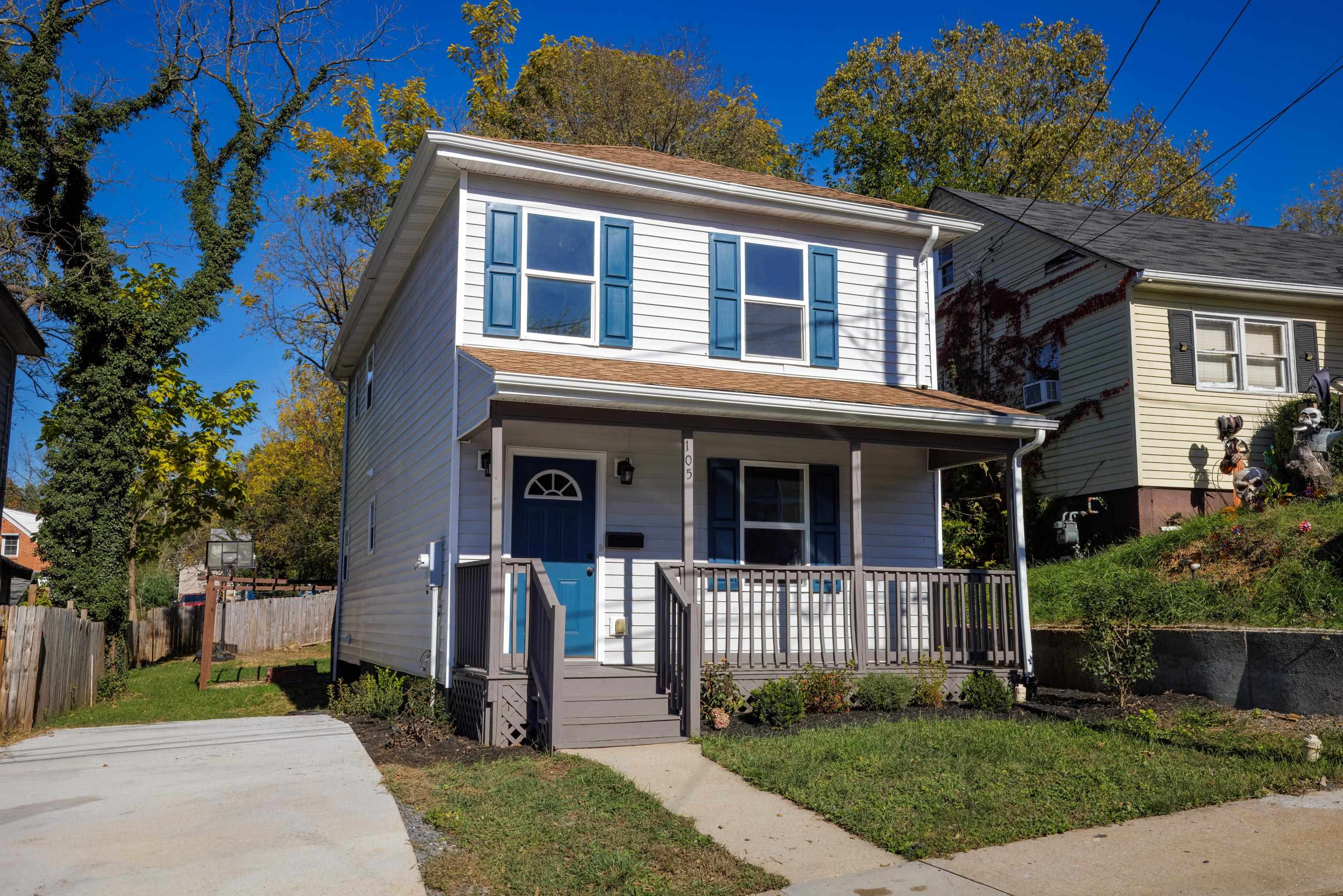 105 CAROLINE ST, STAUNTON, Virginia 24401, 3 Bedrooms Bedrooms, ,2 BathroomsBathrooms,Residential,105 CAROLINE ST,658595 MLS # 658595