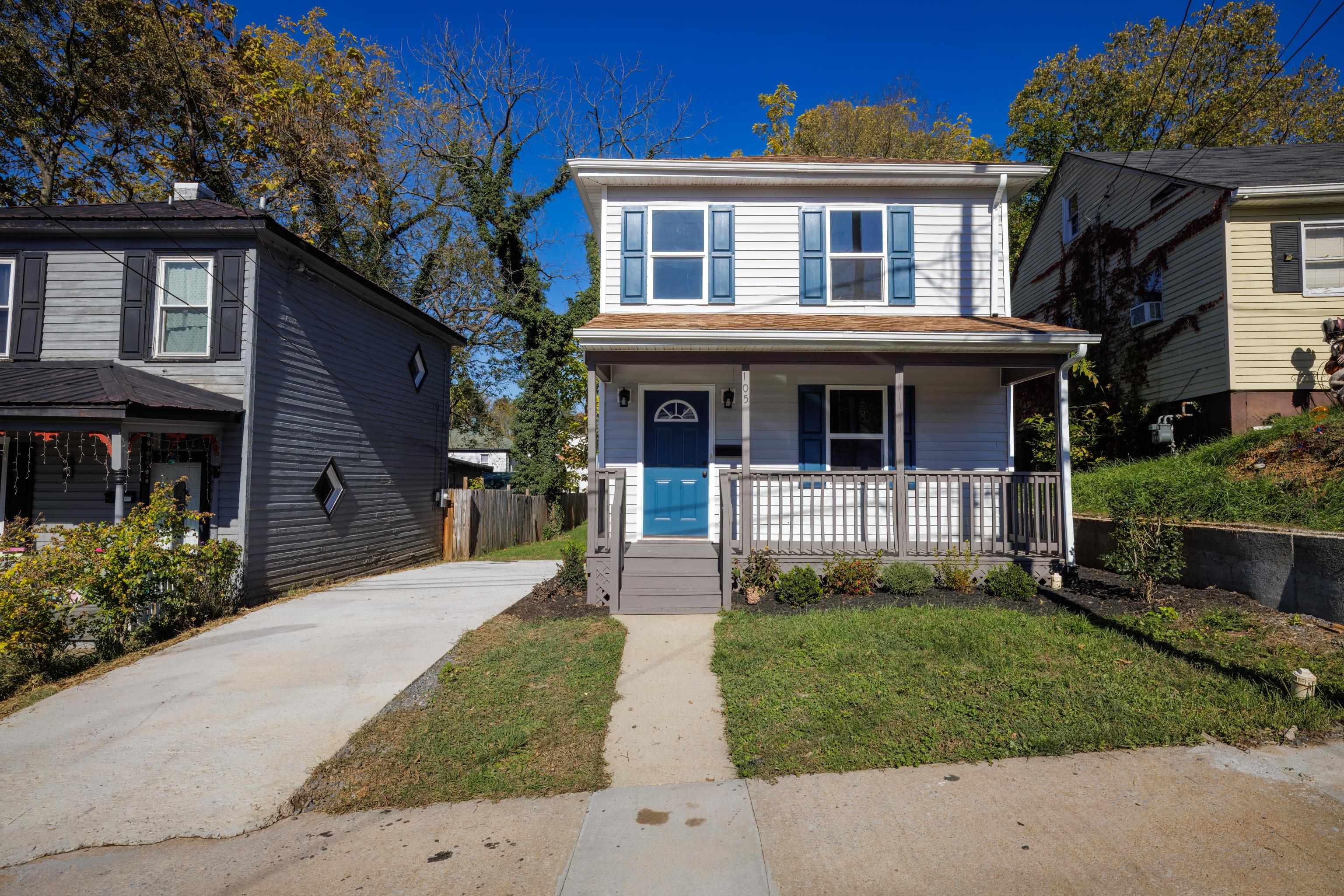 105 CAROLINE ST, STAUNTON, Virginia 24401, 3 Bedrooms Bedrooms, ,2 BathroomsBathrooms,Residential,105 CAROLINE ST,658595 MLS # 658595