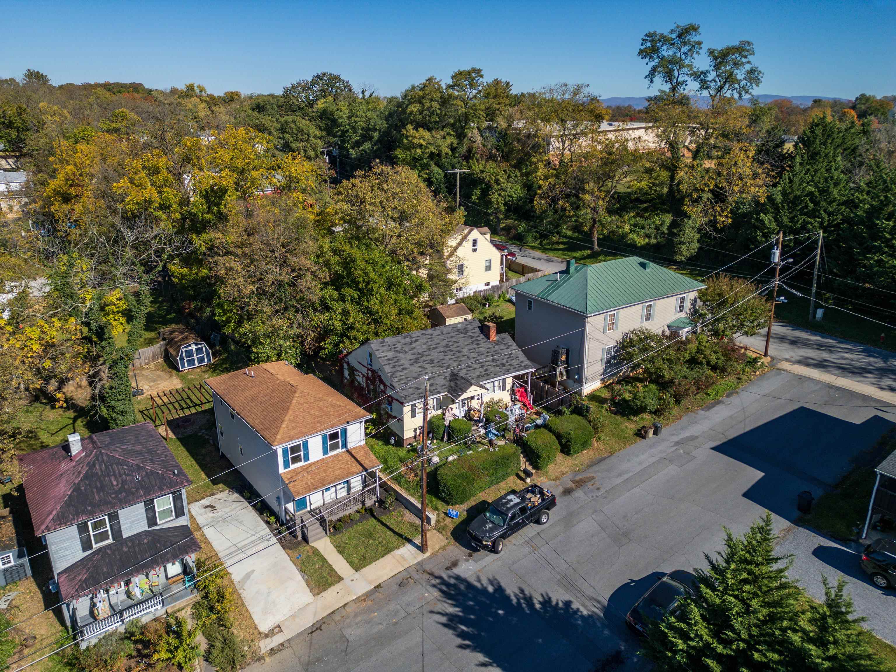 105 CAROLINE ST, STAUNTON, Virginia 24401, 3 Bedrooms Bedrooms, ,2 BathroomsBathrooms,Residential,105 CAROLINE ST,658595 MLS # 658595