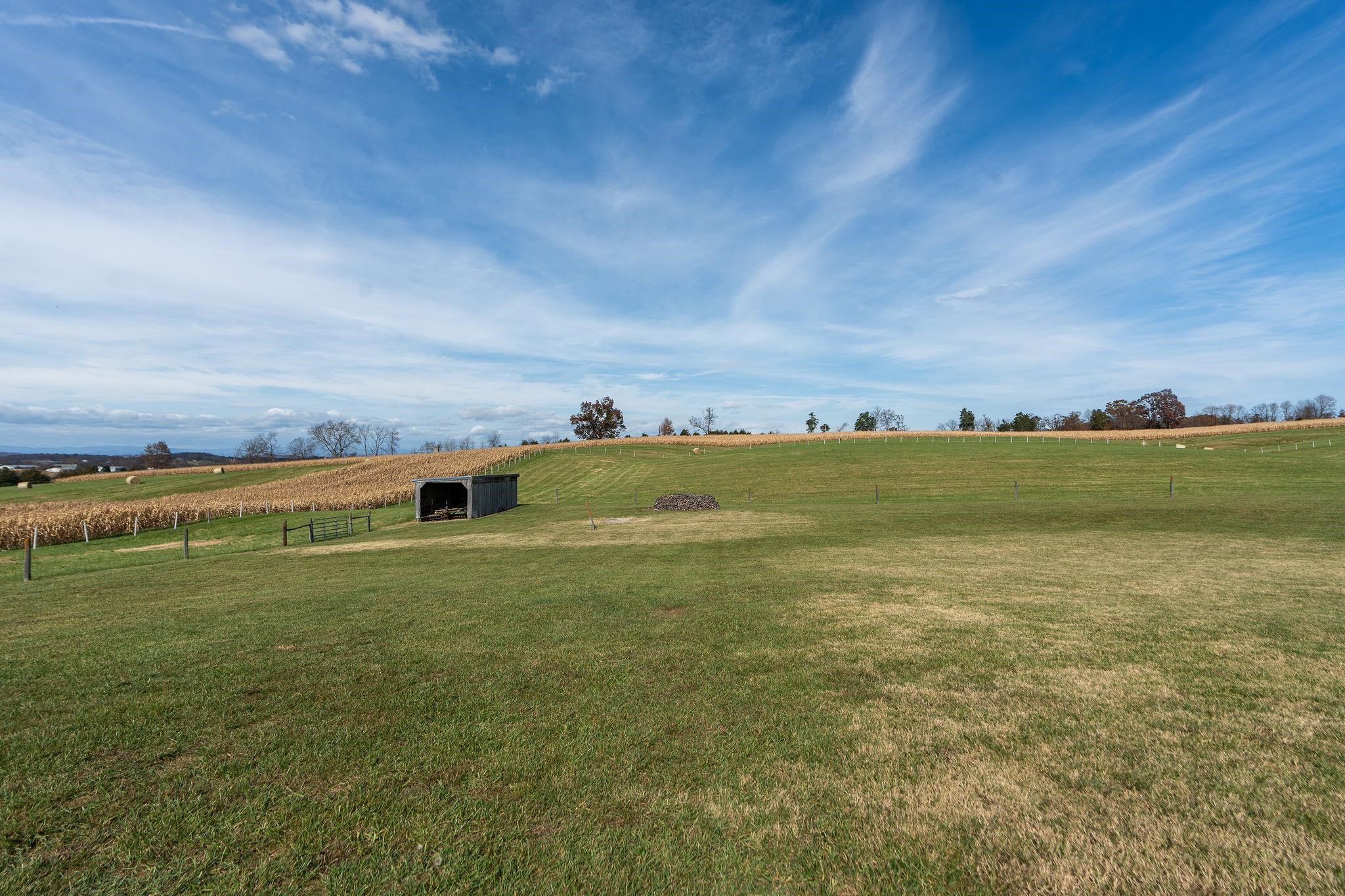 400 HATCHERY RD, GROTTOES, Virginia 24441, 4 Bedrooms Bedrooms, ,2 BathroomsBathrooms,Residential,400 HATCHERY RD,658598 MLS # 658598