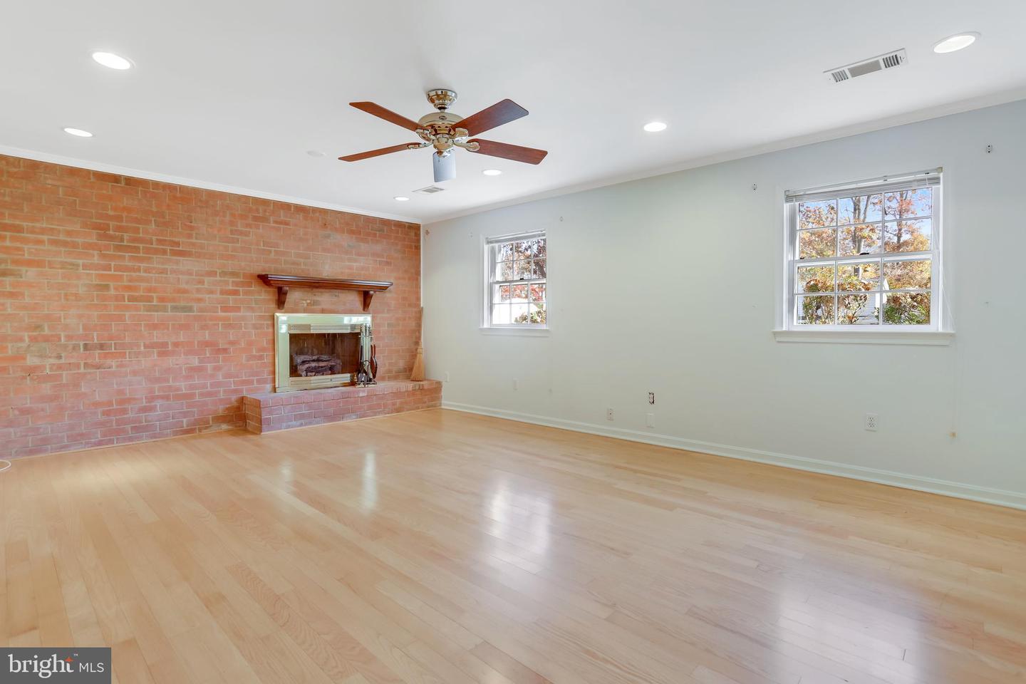 6606 HUNTSMAN BLVD, SPRINGFIELD, Virginia 22152, 4 Bedrooms Bedrooms, ,3 BathroomsBathrooms,Residential,For sale,6606 HUNTSMAN BLVD,VAFX2207676 MLS # VAFX2207676