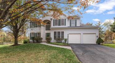 20879 YELLOWBLOOM CT, ASHBURN, Virginia 20147, 5 Bedrooms Bedrooms, ,3 BathroomsBathrooms,Residential,For sale,20879 YELLOWBLOOM CT,VALO2082594 MLS # VALO2082594