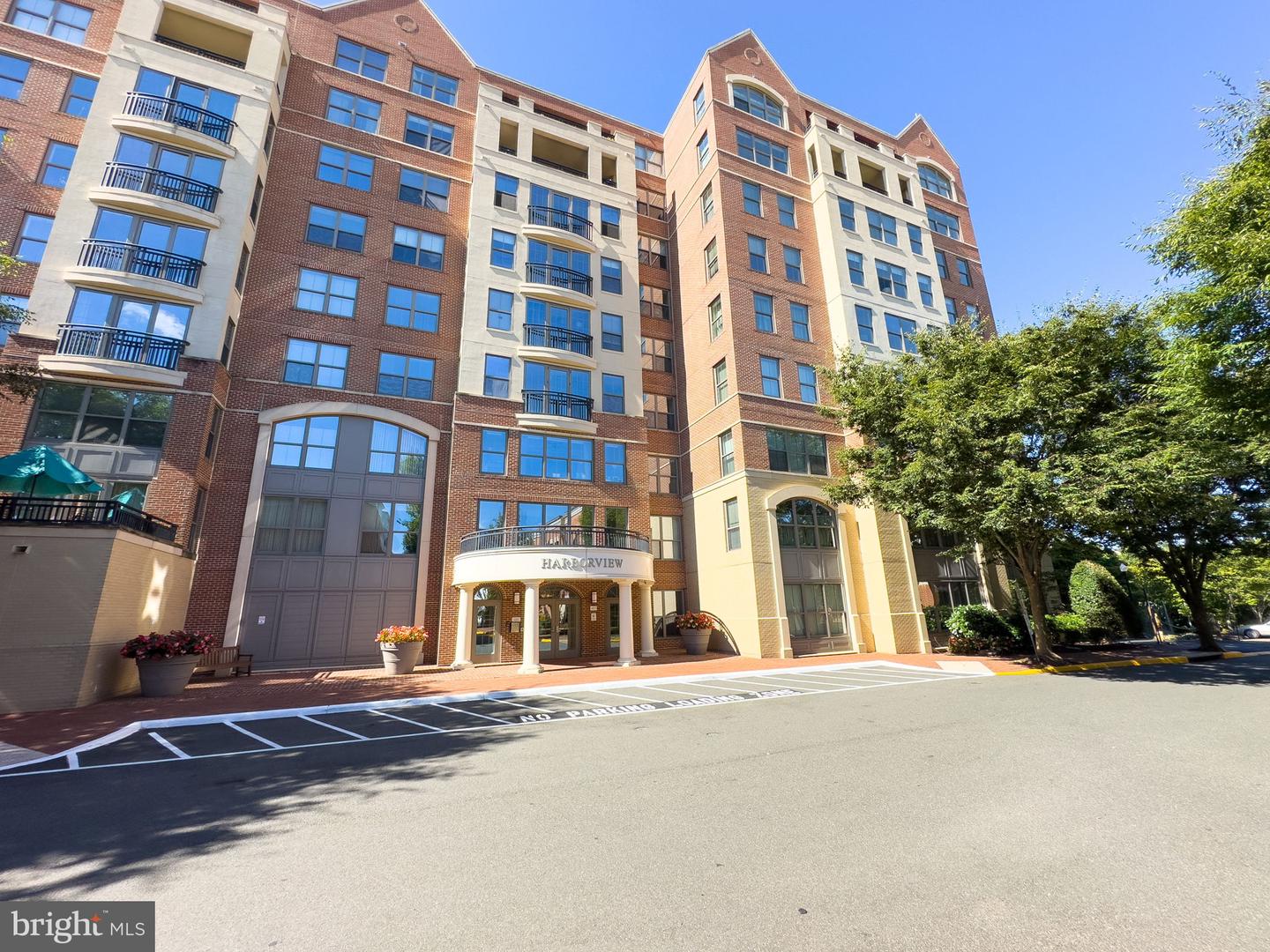 485 HARBOR SIDE ST #401, WOODBRIDGE, Virginia 22191, 2 Bedrooms Bedrooms, ,2 BathroomsBathrooms,Residential,For sale,485 HARBOR SIDE ST #401,VAPW2082160 MLS # VAPW2082160