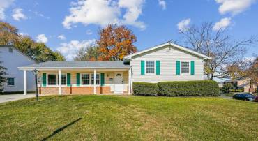 1105 E HOLLY AVE, STERLING, Virginia 20164, 3 Bedrooms Bedrooms, ,3 BathroomsBathrooms,Residential,For sale,1105 E HOLLY AVE,VALO2082798 MLS # VALO2082798